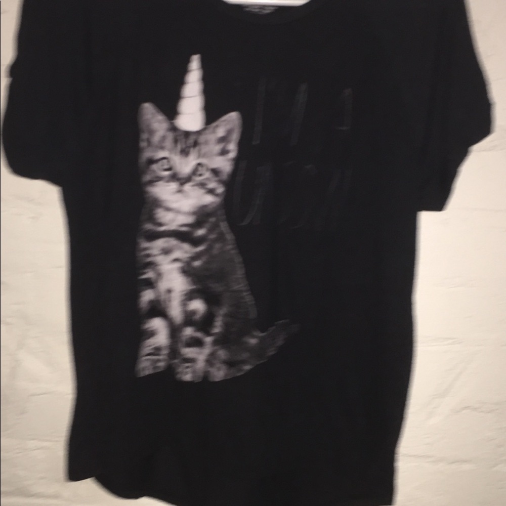 “I’m a unicorn” t-shirt.